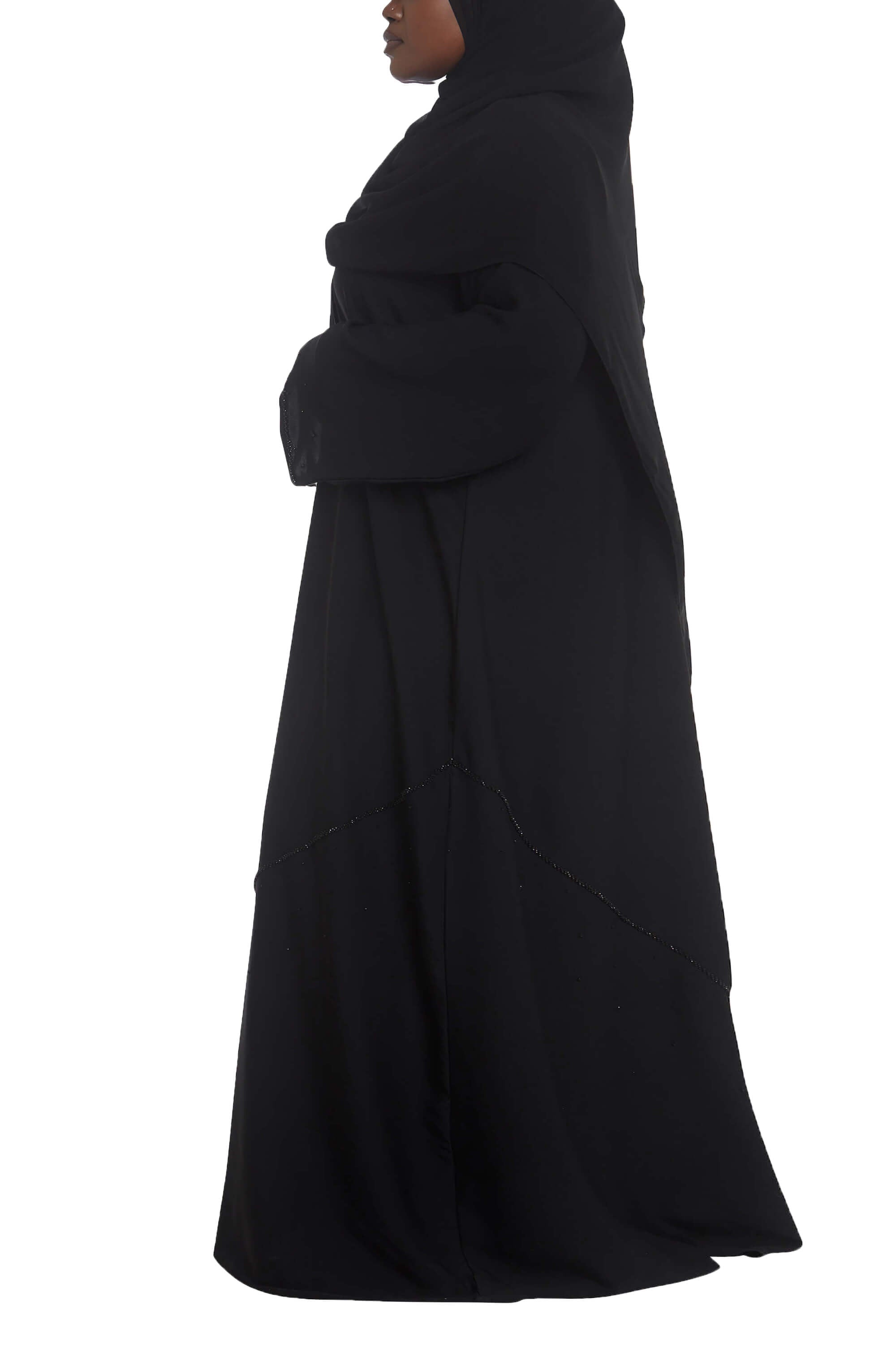 Norah Abaya Black in Curvy – Al Shams Abayas